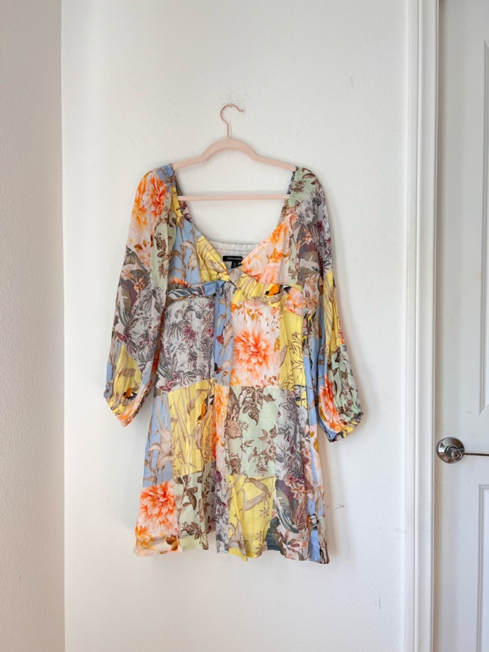 Banana Republic Floral Ramie Twist Front Mini Dress Medium Puff Sleeve Romantic - Picture 2 of 9